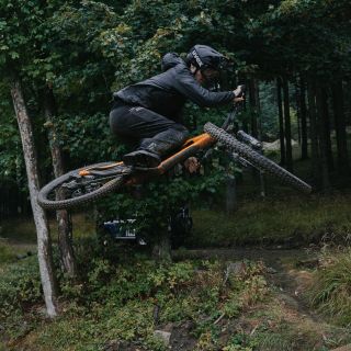 New @kendabicycle_eu Double Black tire is out! Check it out for yourself, its sick 👌💪 1. 📷 @lukas_dnf